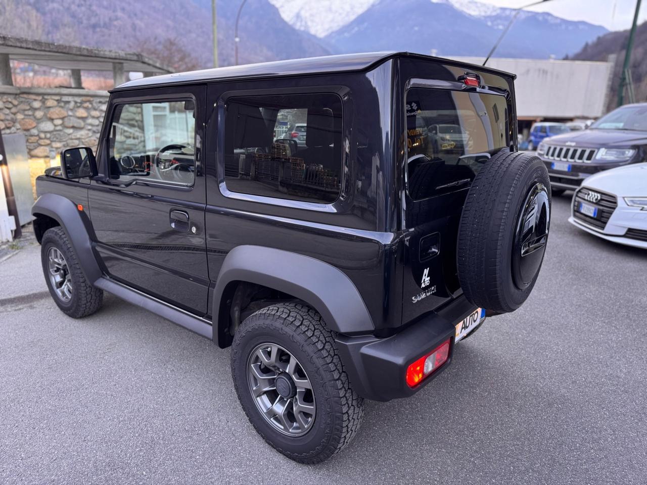 Suzuki Jimny 1.5 5MT Top