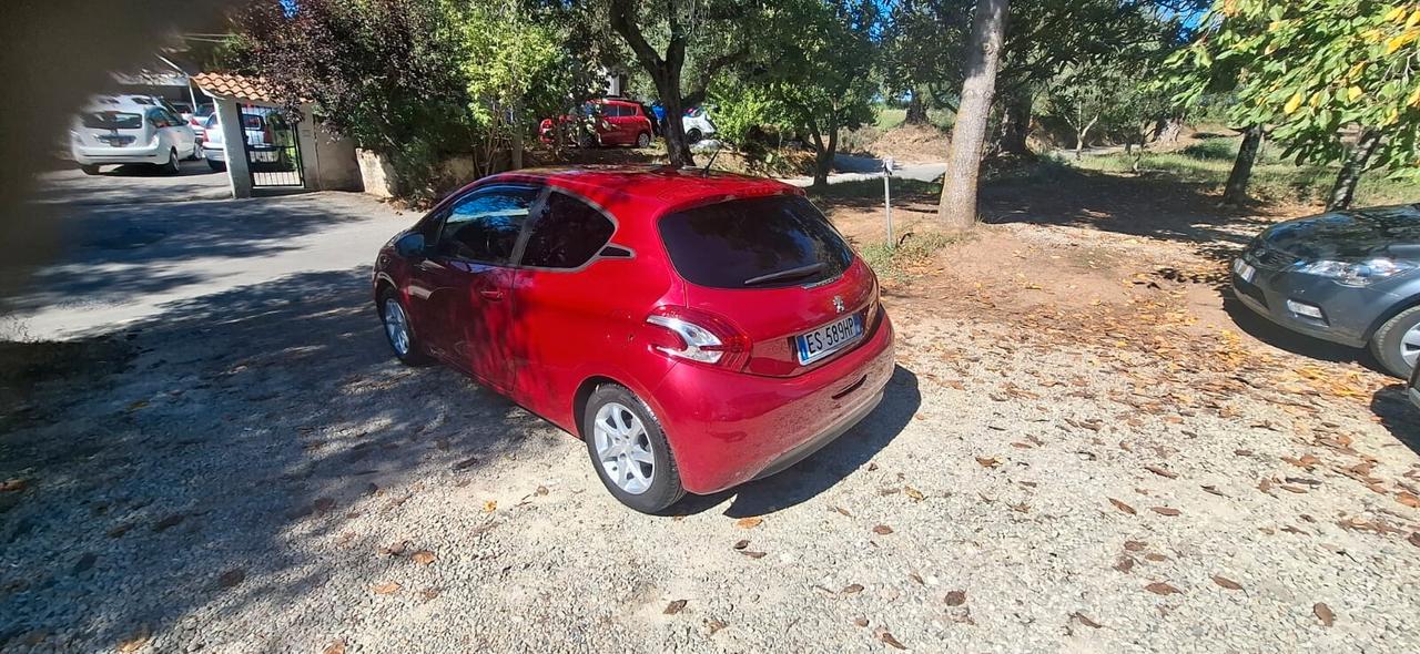 Peugeot 208 1.2 82 CV Allure Motore nuovo