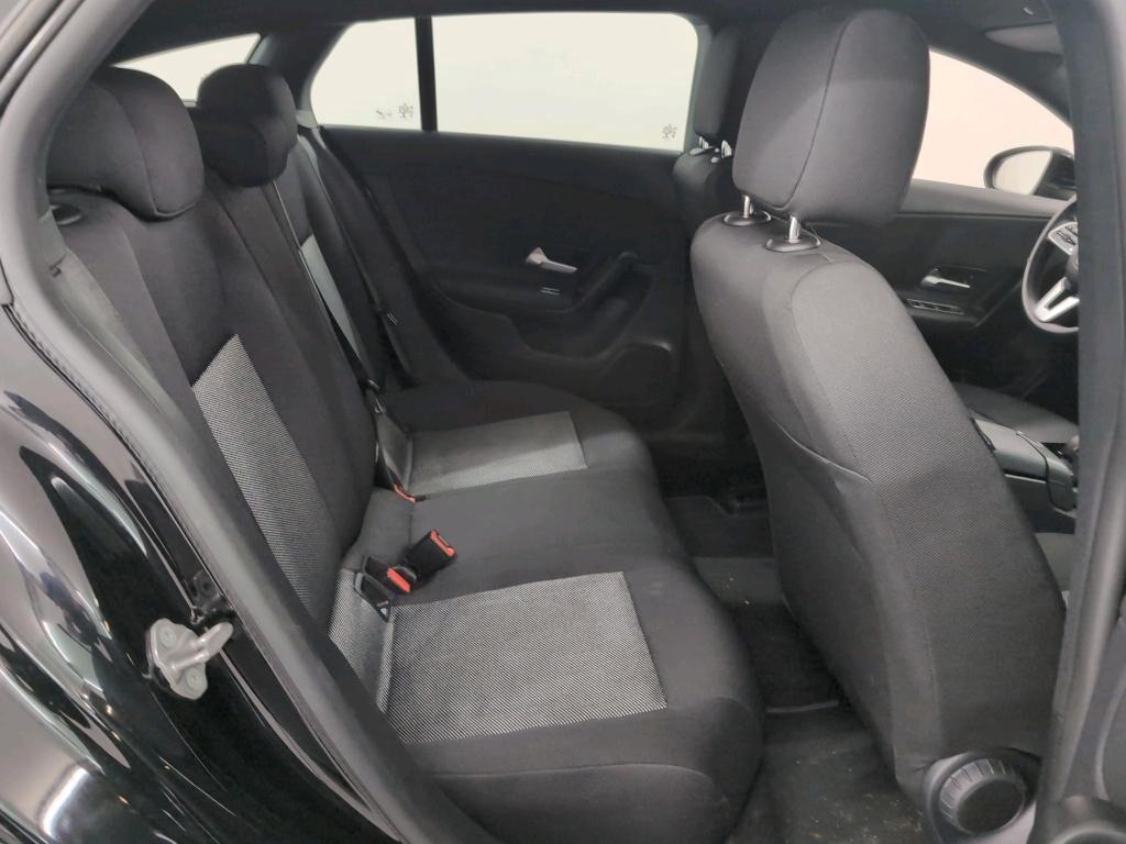 MERCEDES-BENZ CLA SHOOTING BRAKE 180D 115CV AUTOMATIC BUSINESS SOLUTION ( FARI LED - CRUISE - NAVI PREMIUM - PARK ASSIST - TELECAMERA POST. )