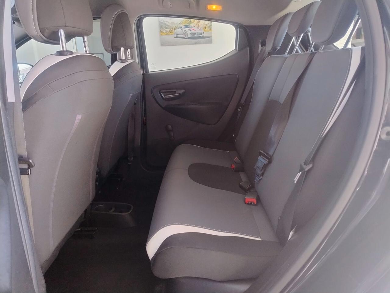 Lancia Ypsilon 1.2 69 CV 5 porte Elefantino