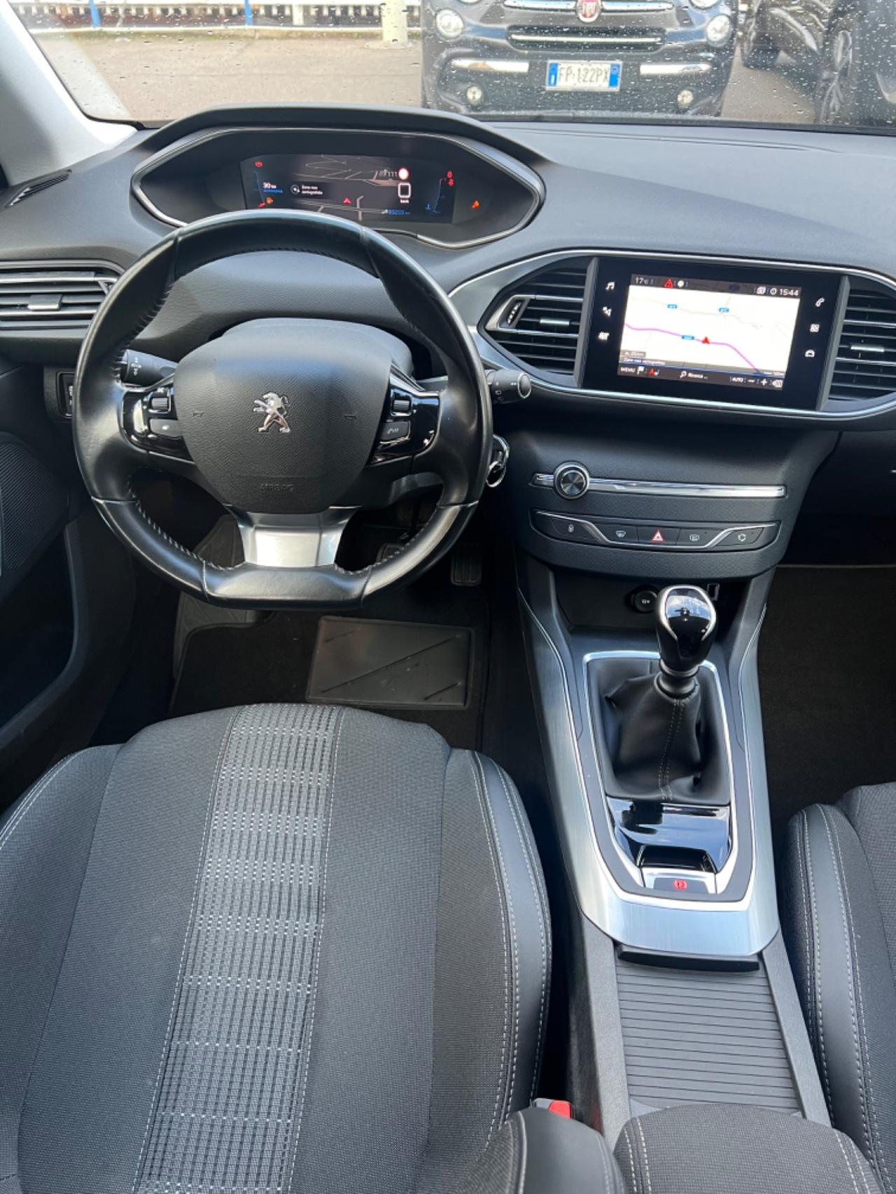 Peugeot 308 Turbo 130 Allure 2021 km 86.000