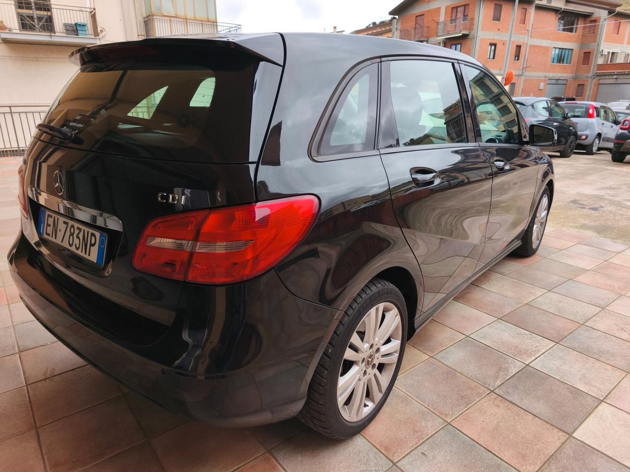Mercedes-Benz B 180 cdi POCHI KM PROMO COMPRESO PASSAGGIO