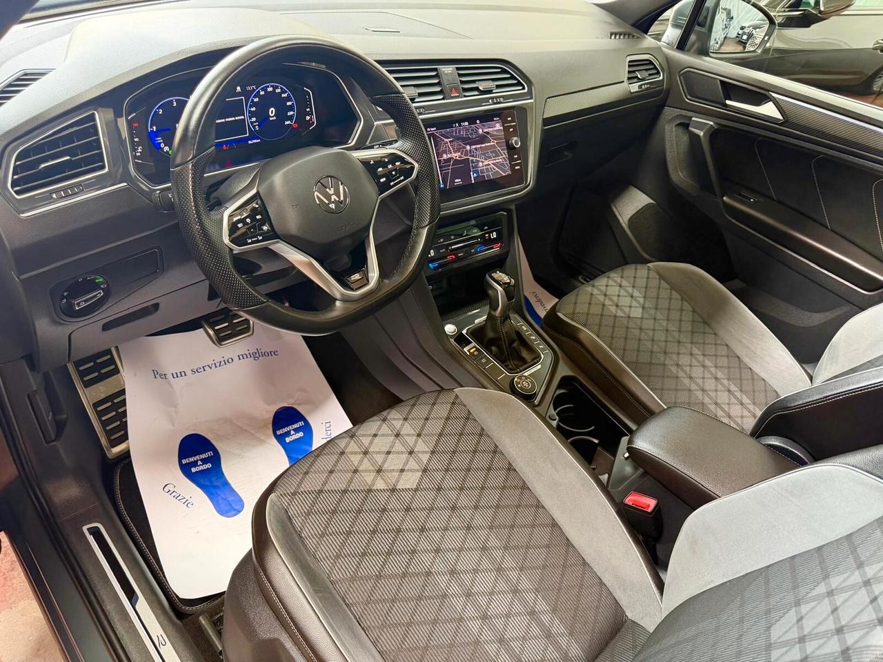 Volkswagen Tiguan 2.0 TDI 200 CV SCR DSG 4MOTION R-Line TETTO APRIBILE