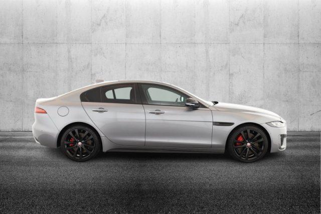 JAGUAR XE 2.0 250 CV aut. Black Edition