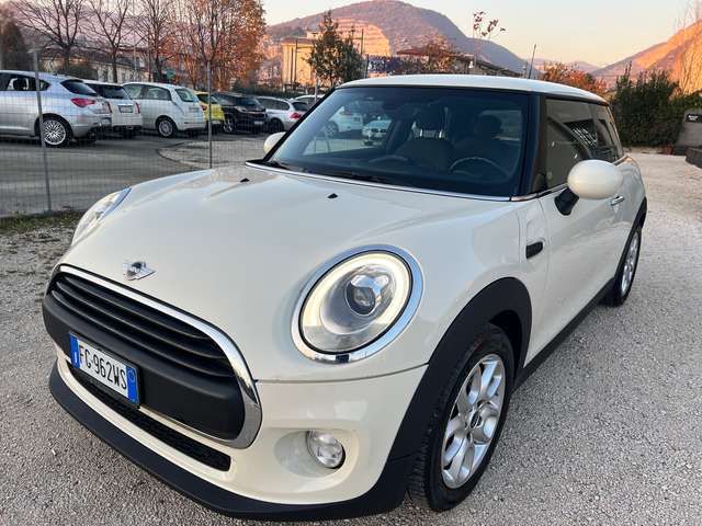 MINI One D Mini 1.5 One D Business XL 3p FULL Navi Led E6b