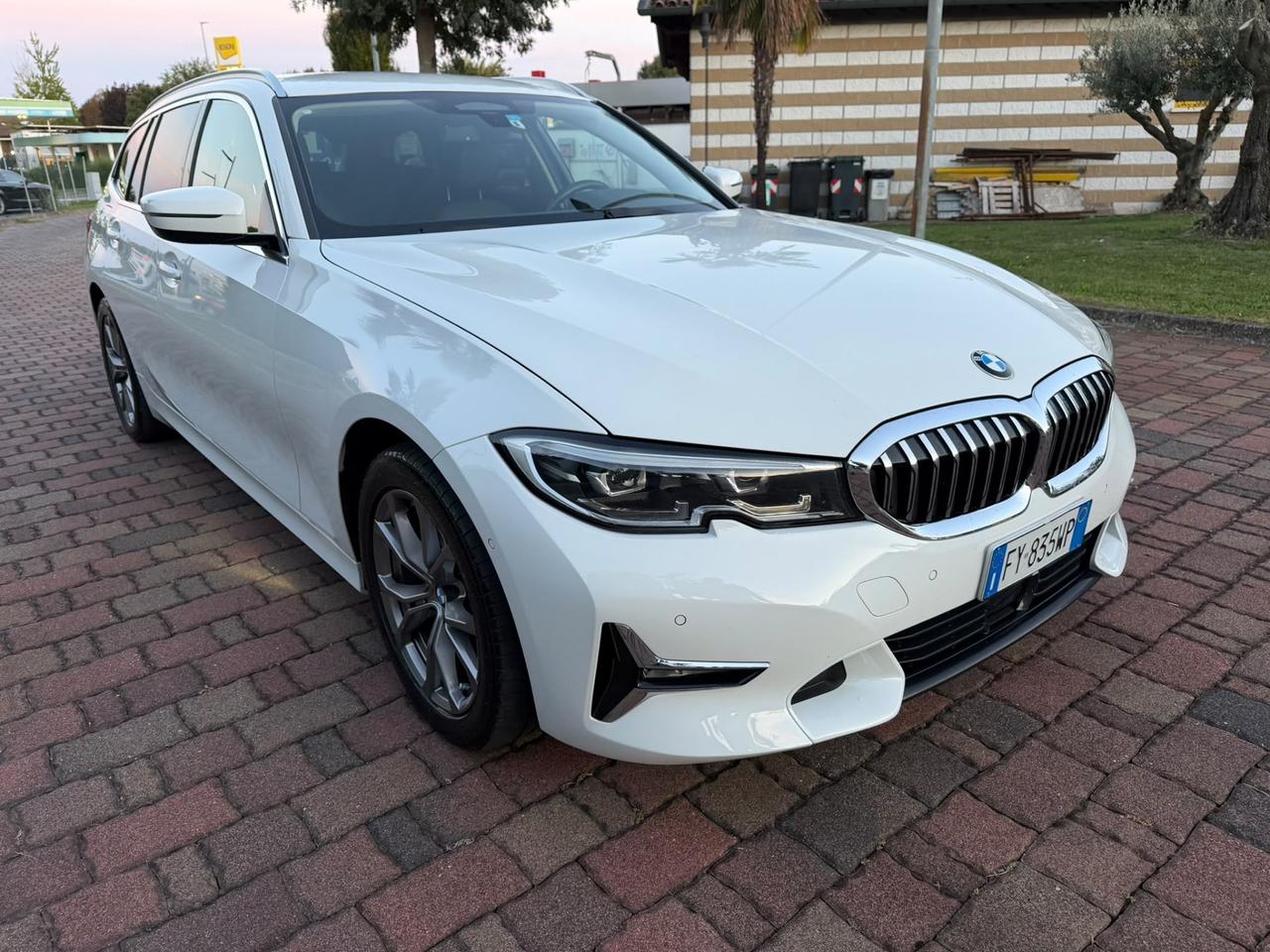 Bmw 320 320d xDrive Touring Luxury con gancio traino !!