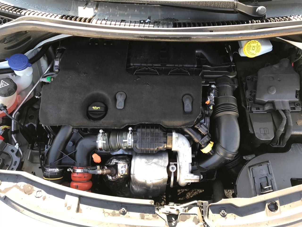 Peugeot 207 1.6 8V HDi 112CV SW Ciel Allure auto pari al nuovo