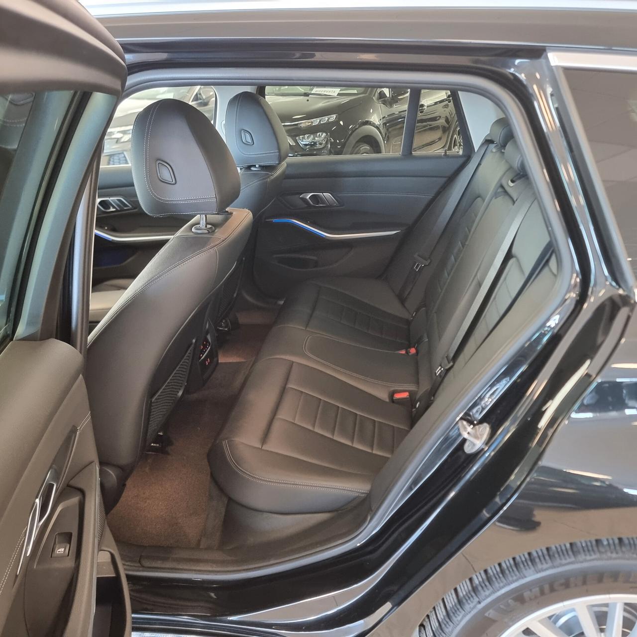 Bmw 318d 48V Touring Luxury - Pelle - Navy
