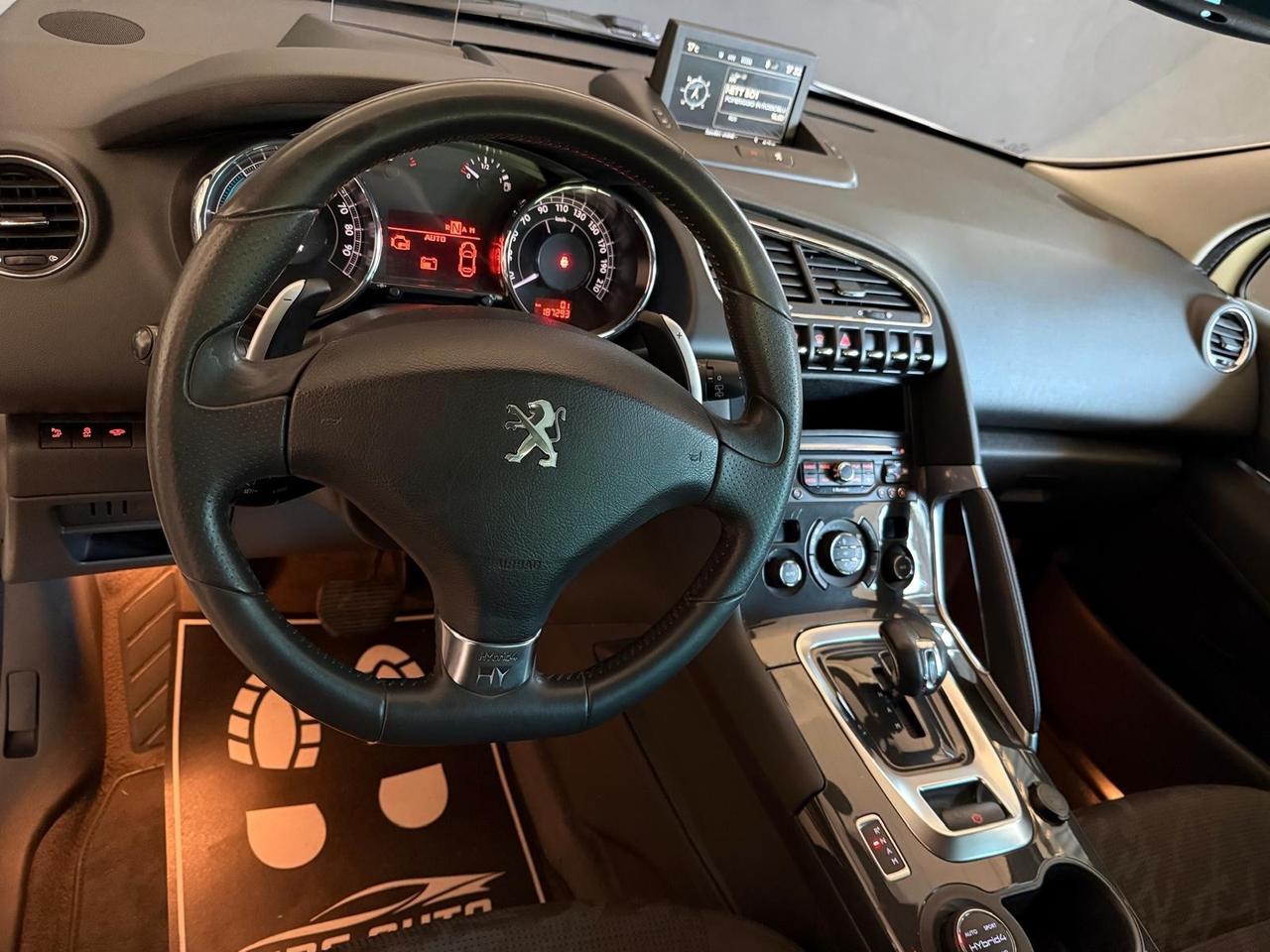 Peugeot 3008 HYbrid4