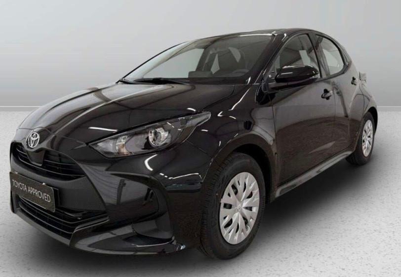 Toyota Yaris 1.5 Hybrid 5 porte Active KM 0 VARI ALLESTIMENTI KM 0
