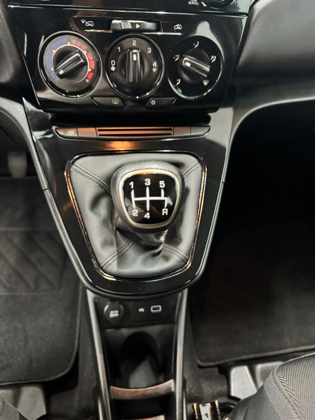 Lancia Ypsilon 1.2 69 CV 5 porte S&S Platinum