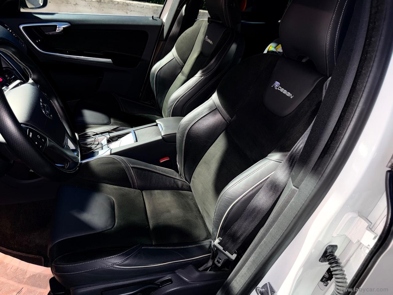 VOLVO XC60 D5 AWD Geartronic R-design Momentum