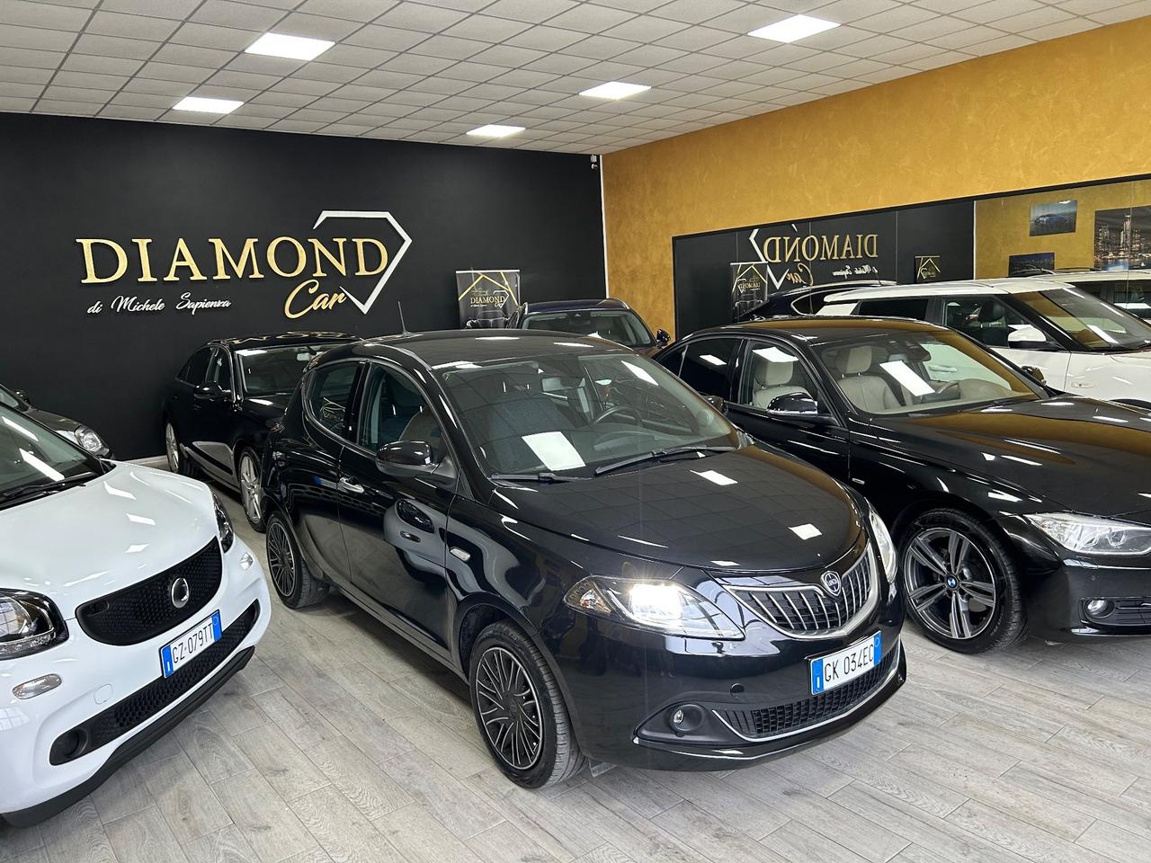 LANCIA YPSILON 1.0 Ibrida “GARANZIA 2 ANNI”-2023