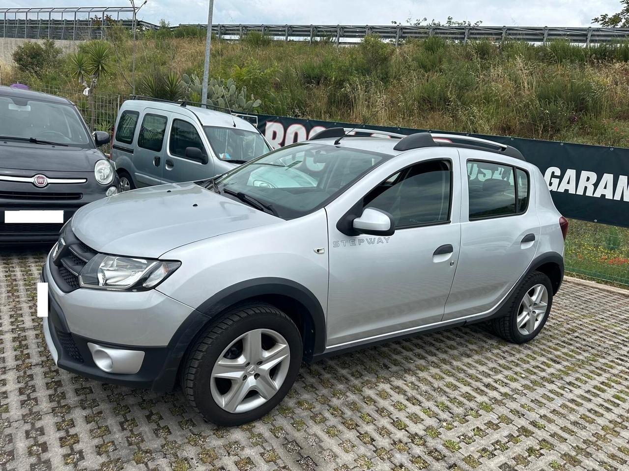 Dacia Sandero Stepway 1.5 dCi 8V 90CV Prestige-08/2013