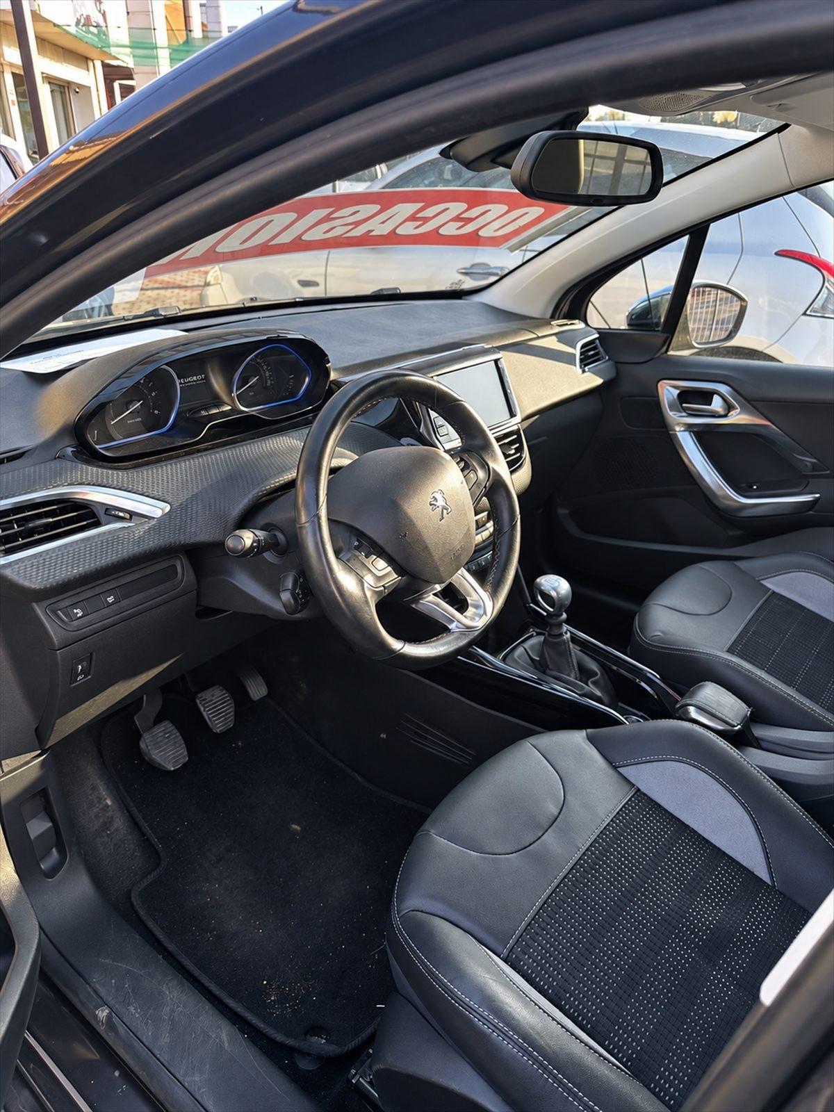 Peugeot 2008 BlueHDi 120 S&S Crossway