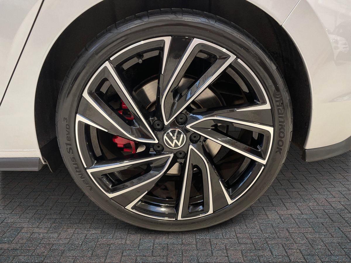 VOLKSWAGEN Golf VIII 2020 - Golf 2.0 tsi GTI 245cv dsg