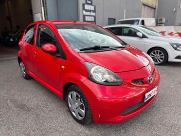 Toyota Aygo 1.0 12V VVT-i 5 porte Sol NEOPATENTATI