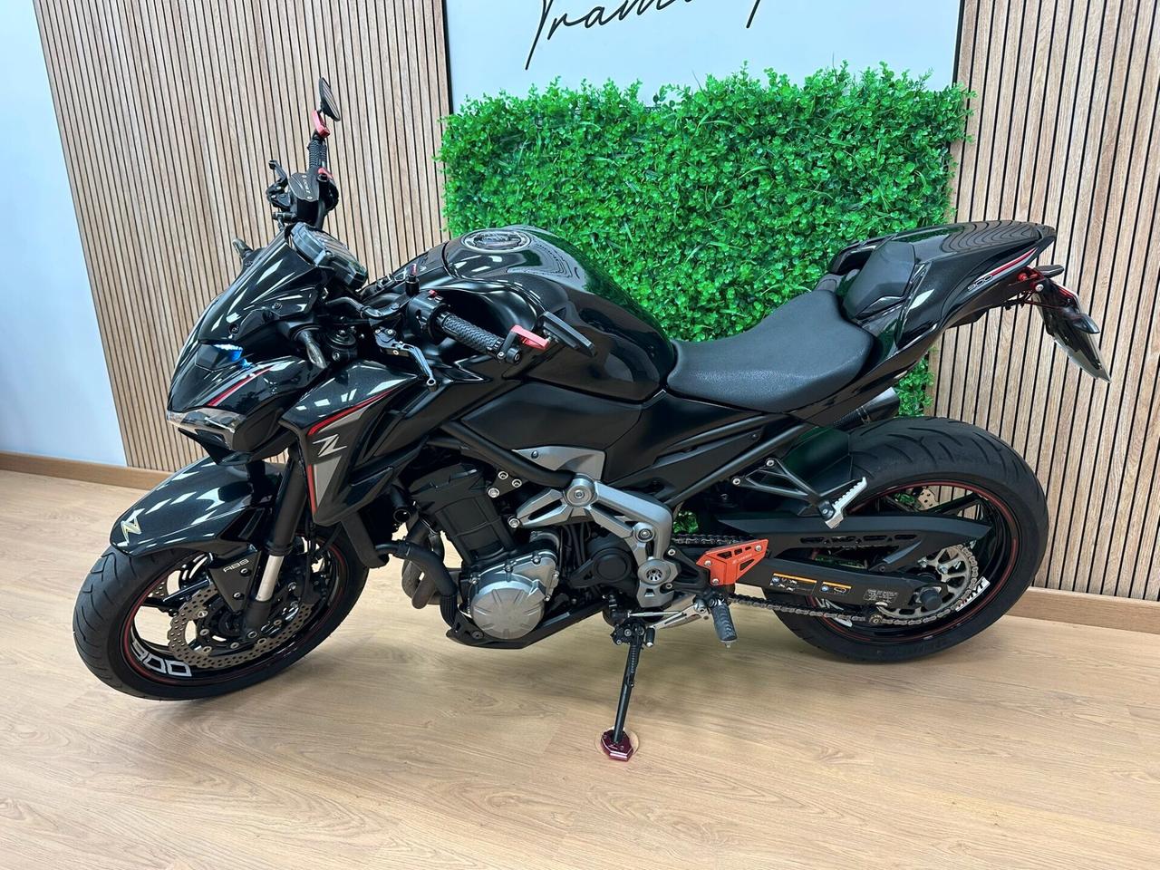 KAWASAKI Z900 Z 900 - 2018 AKRAPOVIC DA 129€ AL MESE