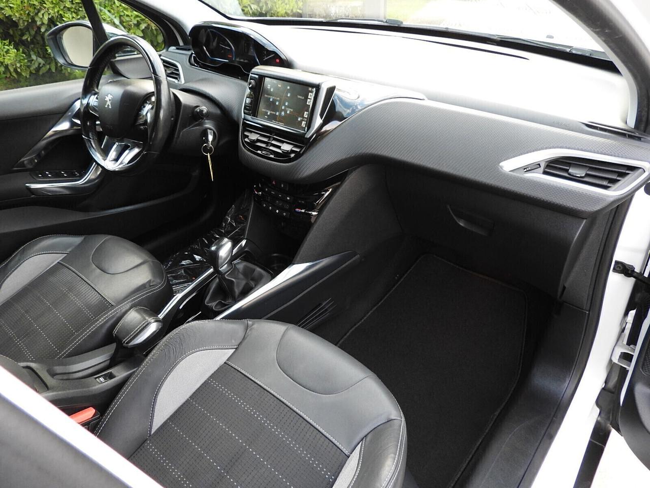 Peugeot 2008 1.6 e-HDi 92 CV NEOP. NAVI
