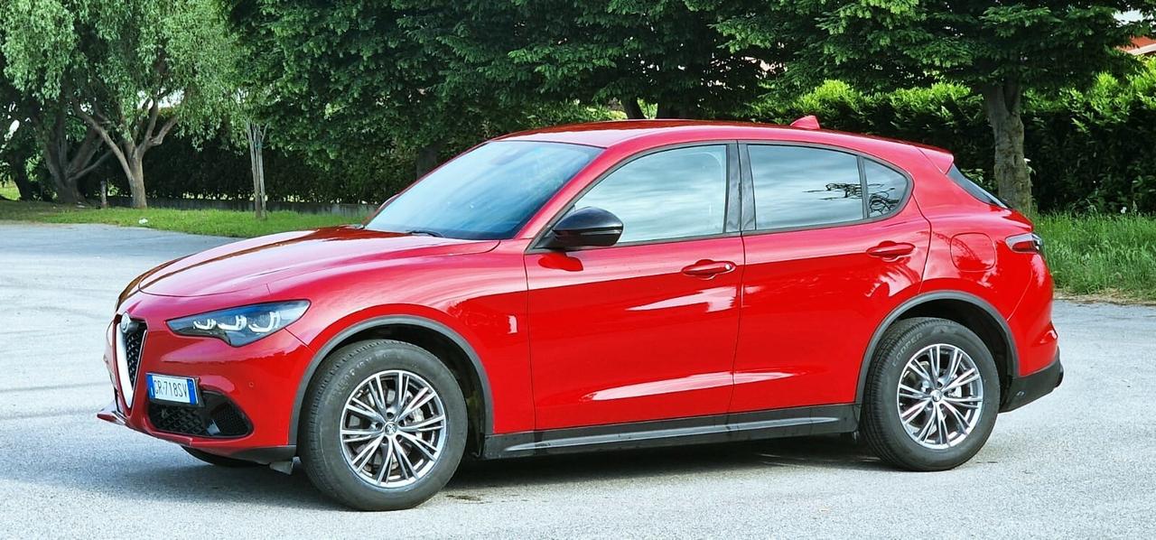 Alfa Romeo Stelvio 2.2 Turbodiesel 160 CV AT8 RWD Super