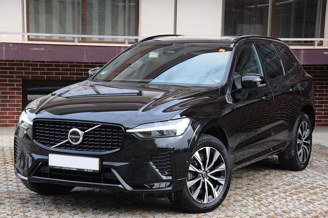 Volvo XC 60 XC60 B4 (d) AWD automatico Plus Dark