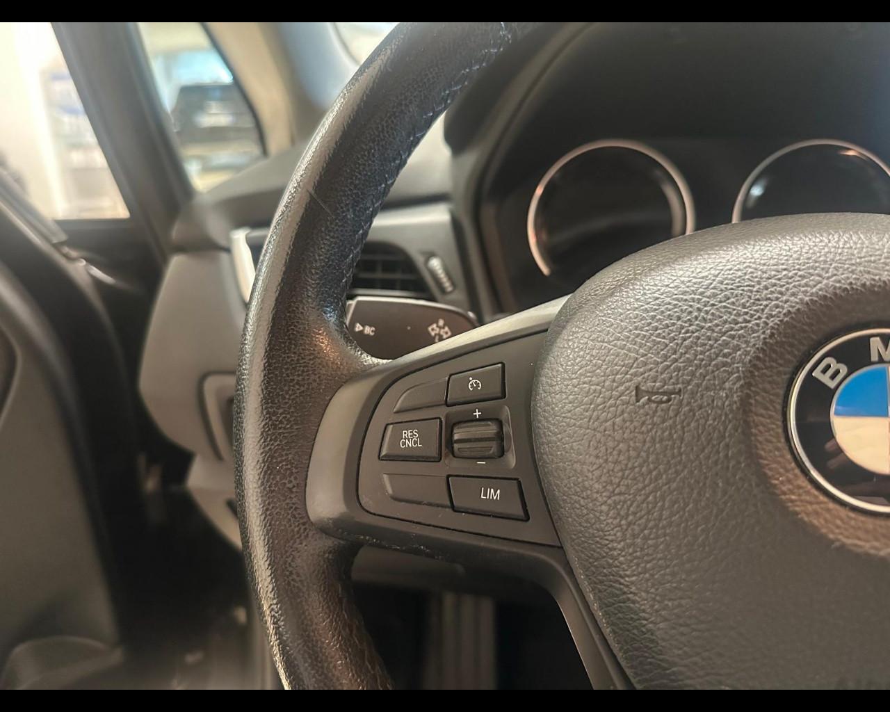 BMW Serie 2 A.T. (F45) - 218i Active Tourer Business