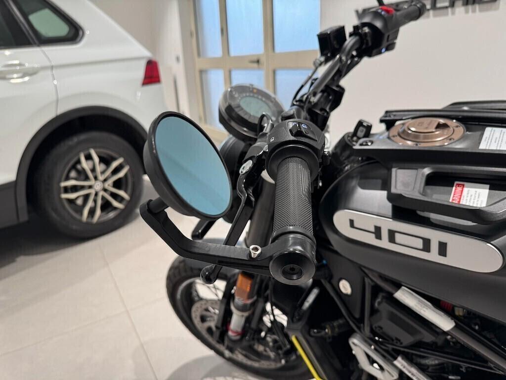 Husqvarna Svartpilen 401 Sport