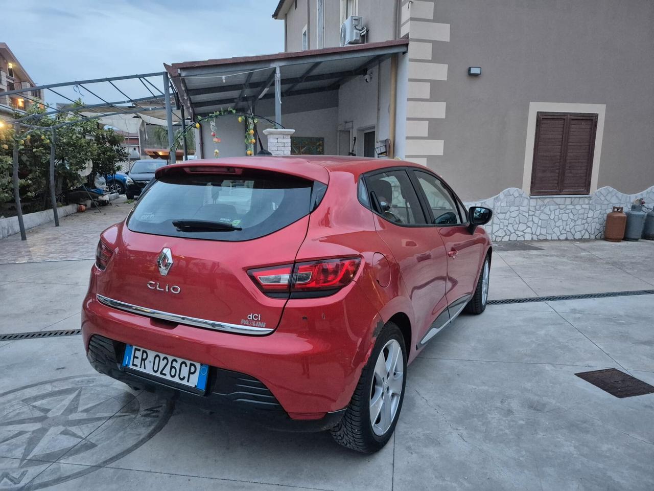Renault Clio dCi 8V 90CV EDC Start&Stop 5 porte Energy Intens