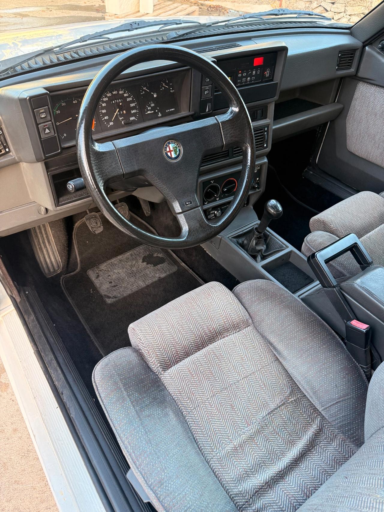 Alfa Romeo 75 2.0i Twin Spark