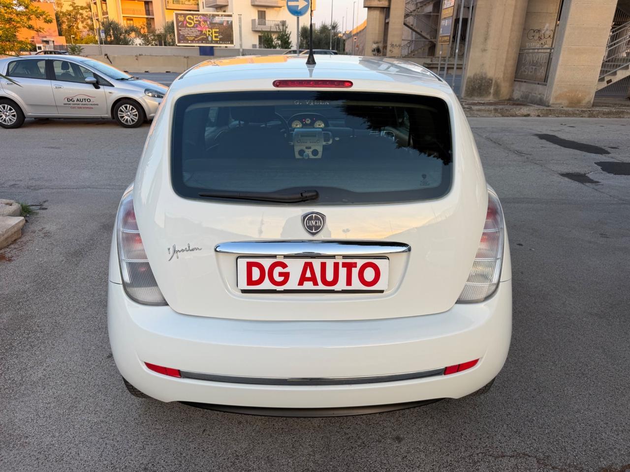 Lancia Ypsilon 1.2 benzina 69 cv 2011