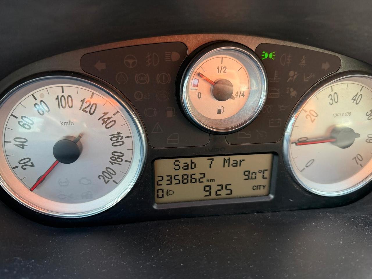 Lancia Ypsilon 1.4 Platino Ecochic GPL