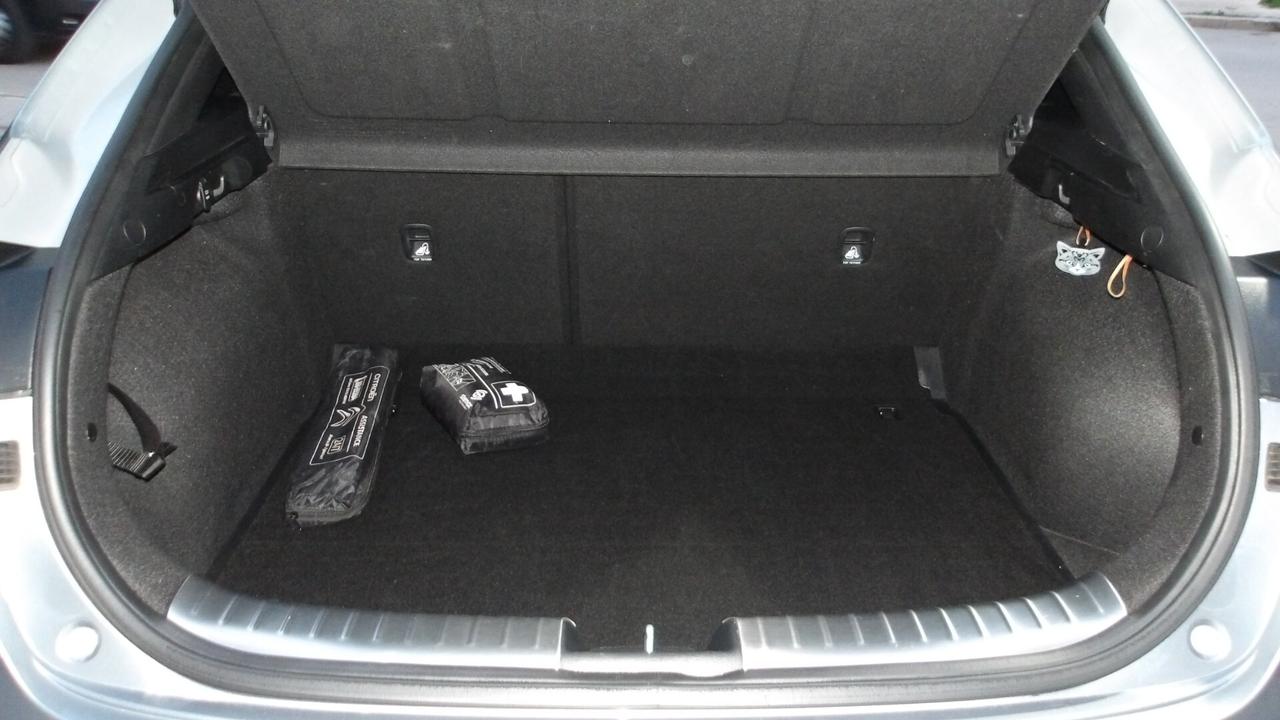 KIA XCEED 1.6 HYBRID-AUTO-RETROC-PREZZO PROMO!