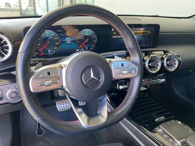 MERCEDES-BENZ A 180 A 180 4p. Premium