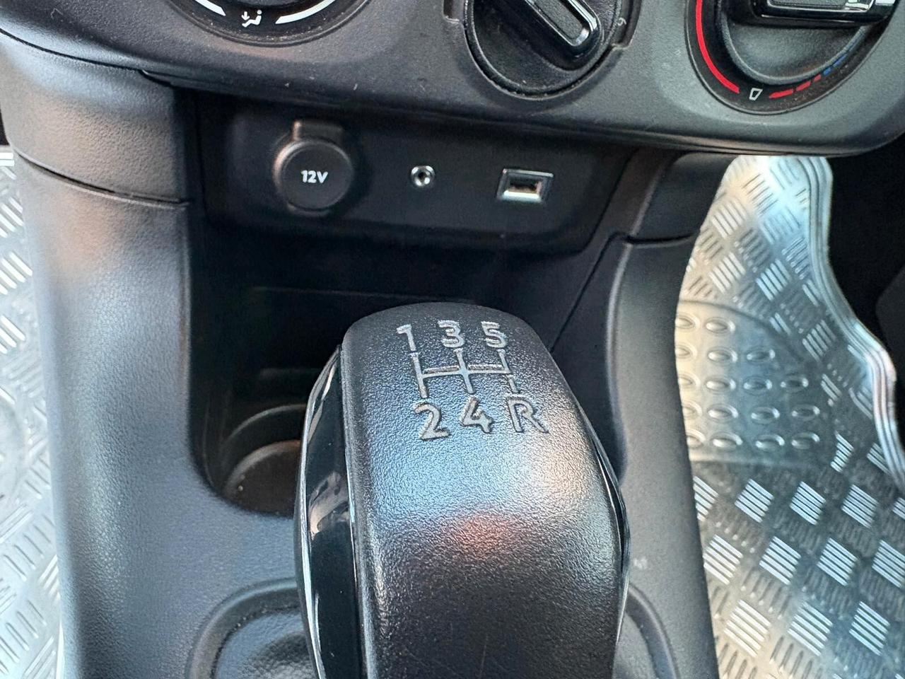 Citroen C3 FEEL PureTech 82 SPOTICAR