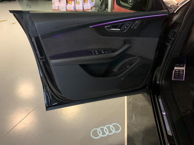 AUDI SQ8 TDI quattro tiptronic