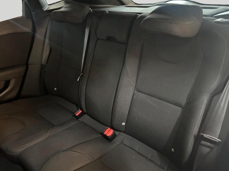 VOLVO V40 (2012-2020) V40 D2 1.6 Nova Edition