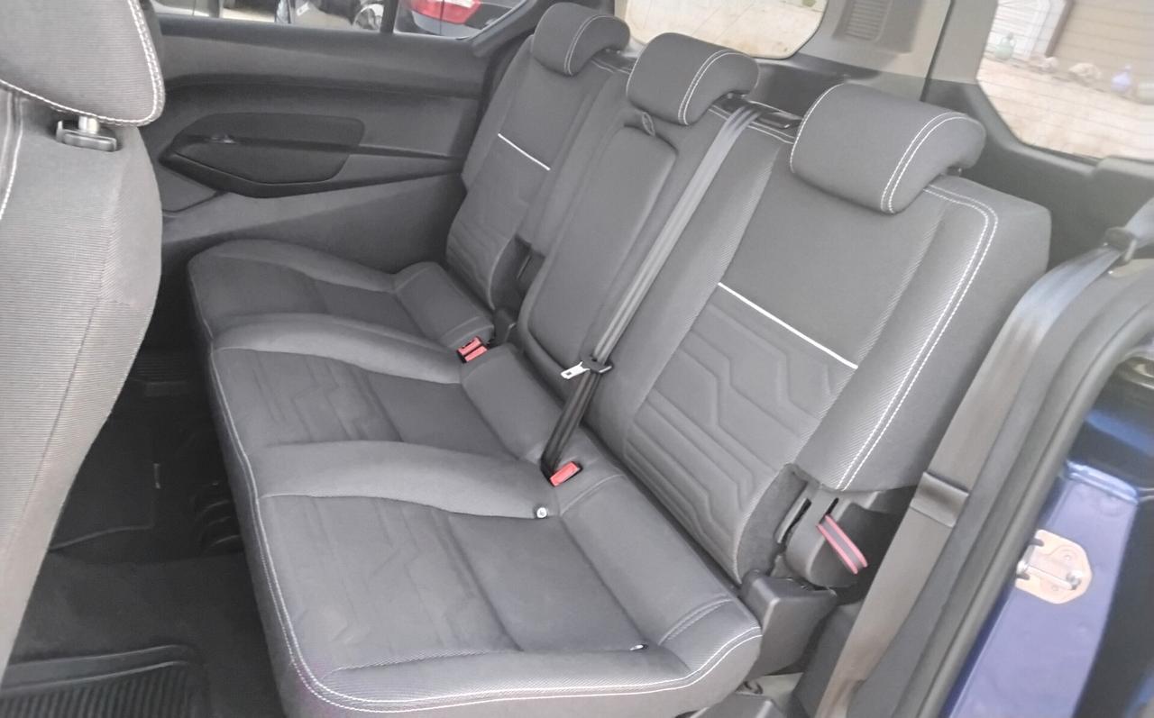 Ford Tourneo Connect 1.5 TDCi 120 CV Titanium