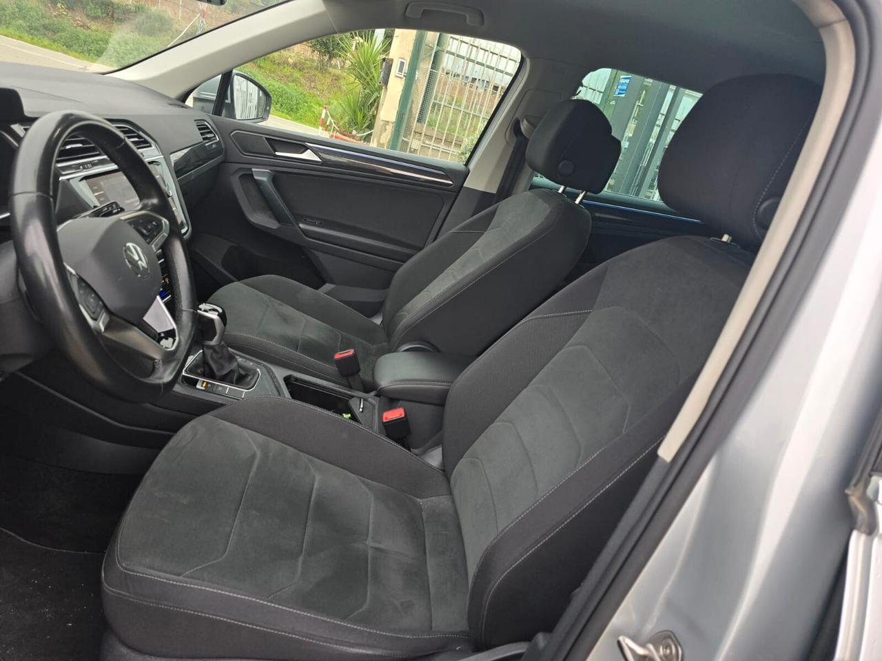 Volkswagen Tiguan 2.0 TDI 150 CV SCR DSG R-Line