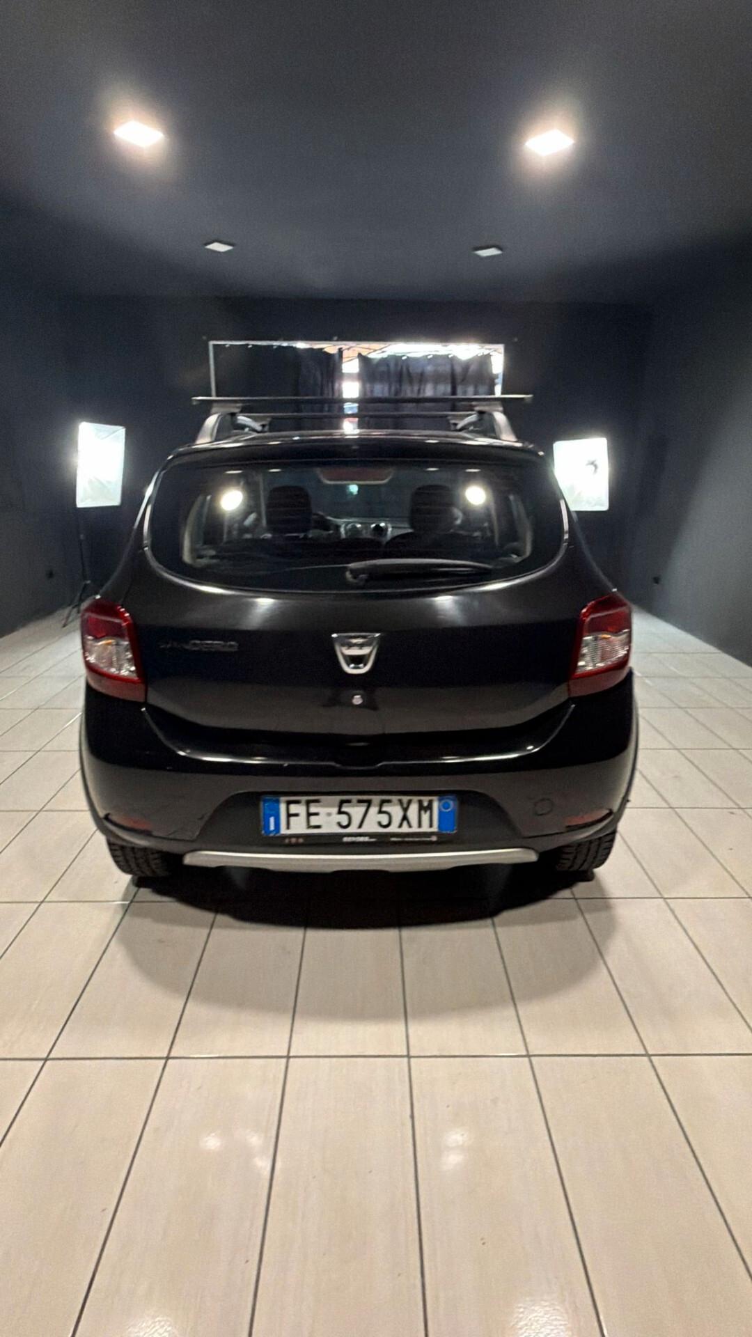 DACIA SANDERO DEL 2016 EURO 6B CAMBIO AUTOMATICO