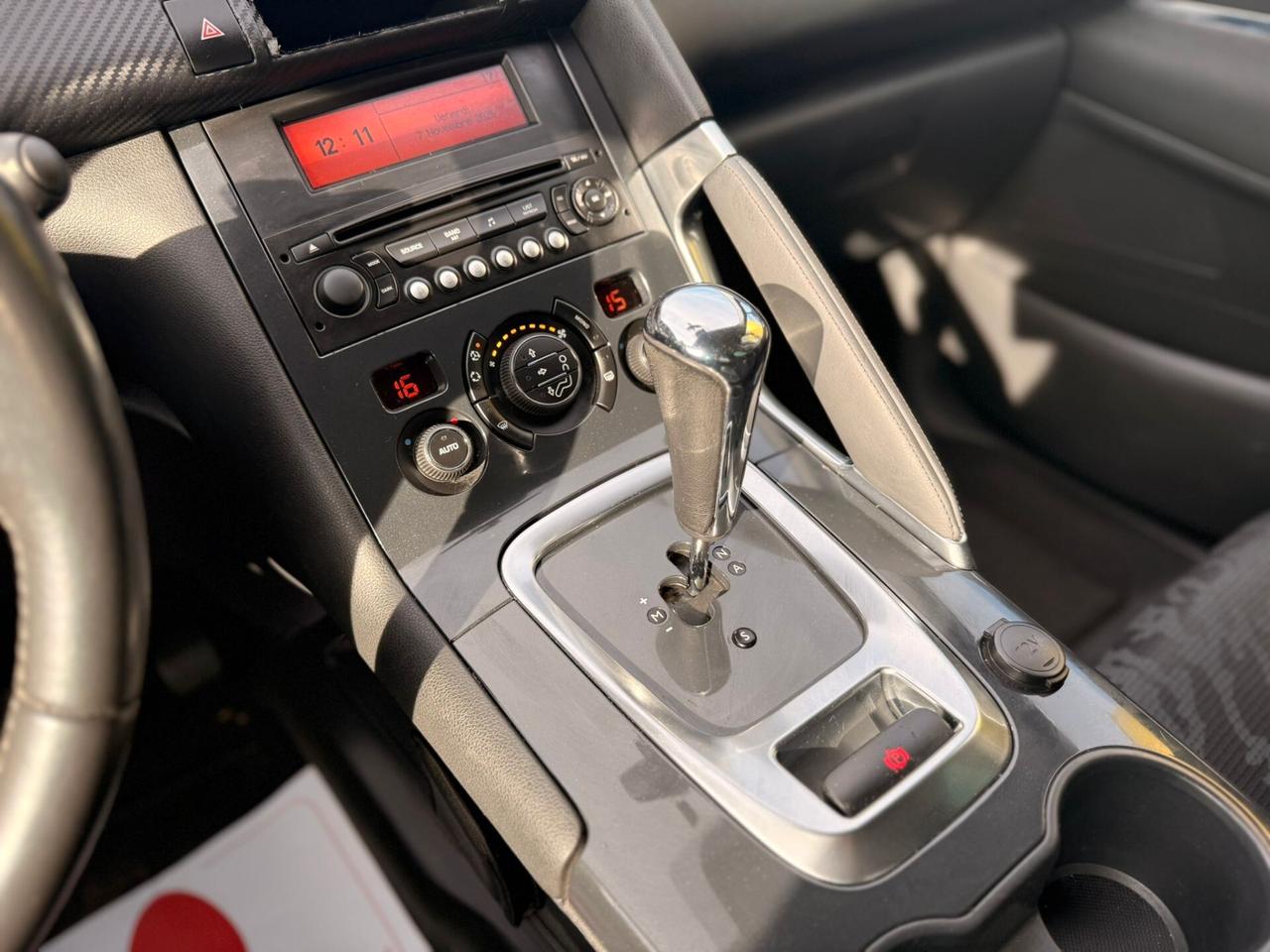 Peugeot 3008 1.6 HDi 110CV cambio robotizzato Business