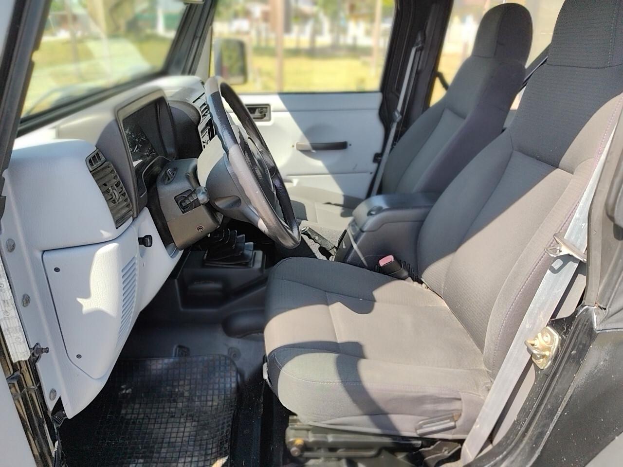 Jeep Wrangler 2.5 cat Soft top 4 posti