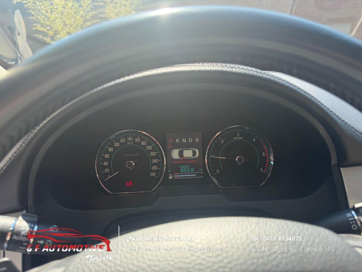 Jaguar XF Berlina XF 2.2d Luxury 200cv auto