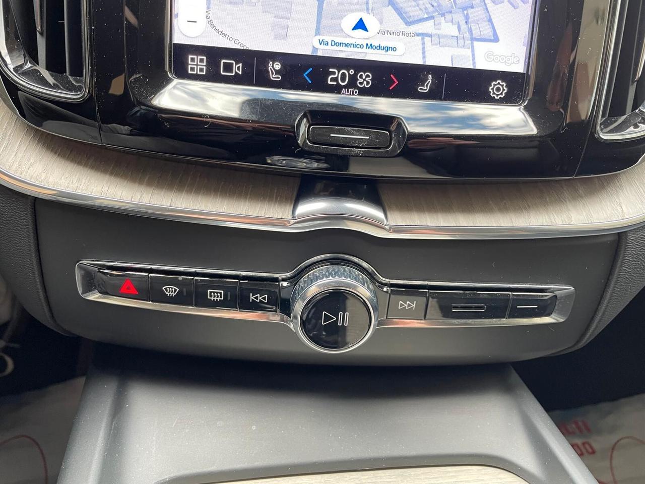 Volvo XC 60 B4 (d) 20d 197CV Aut. INSCRIPTION TETTO NAVY PELLE LED 19
