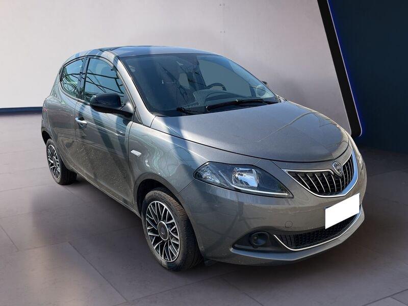 Lancia Ypsilon NUOVA My24 402 Platino 1.0