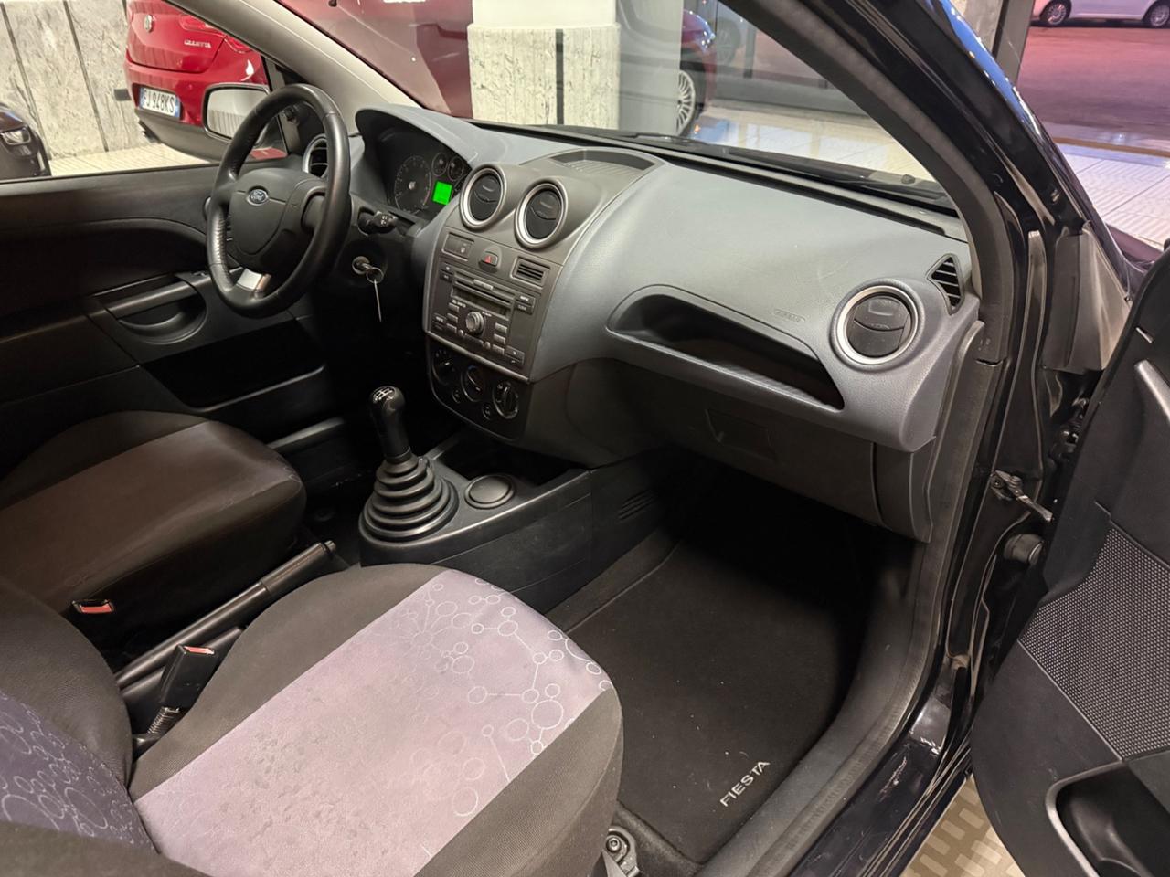 Ford Fiesta 1.2 16V 3p. Ghia