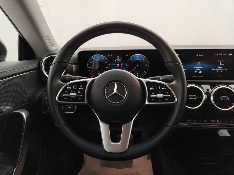 Mercedes-Benz CLA S.Brake CLA 180 d Automatic Shooting Brake Sport - IVA ESPOSTA