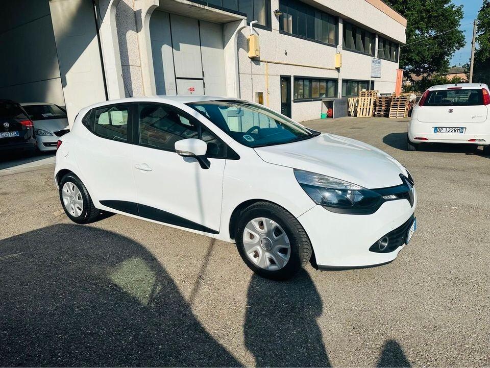 Renault Clio 1.2 75CV 5 porte Wave