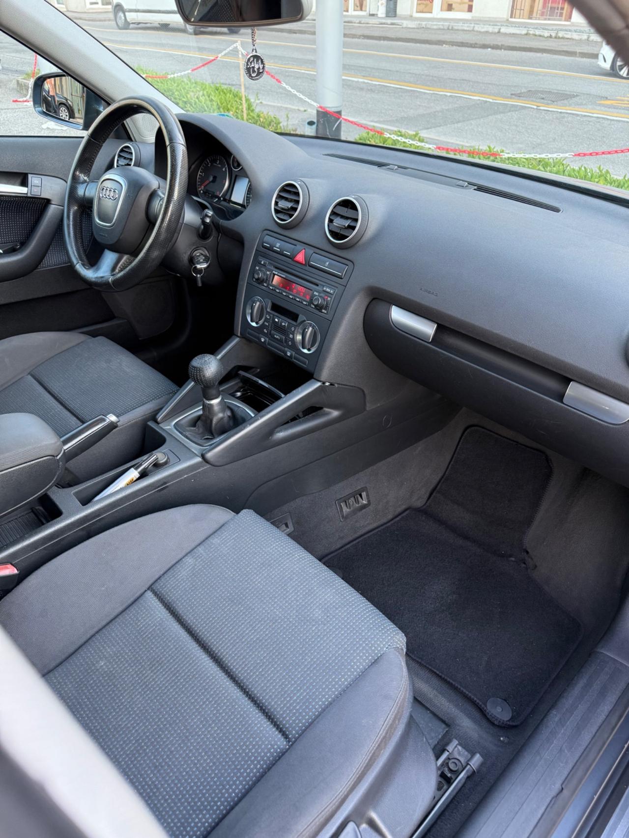 Audi A3 2.0 16V TDI Attraction