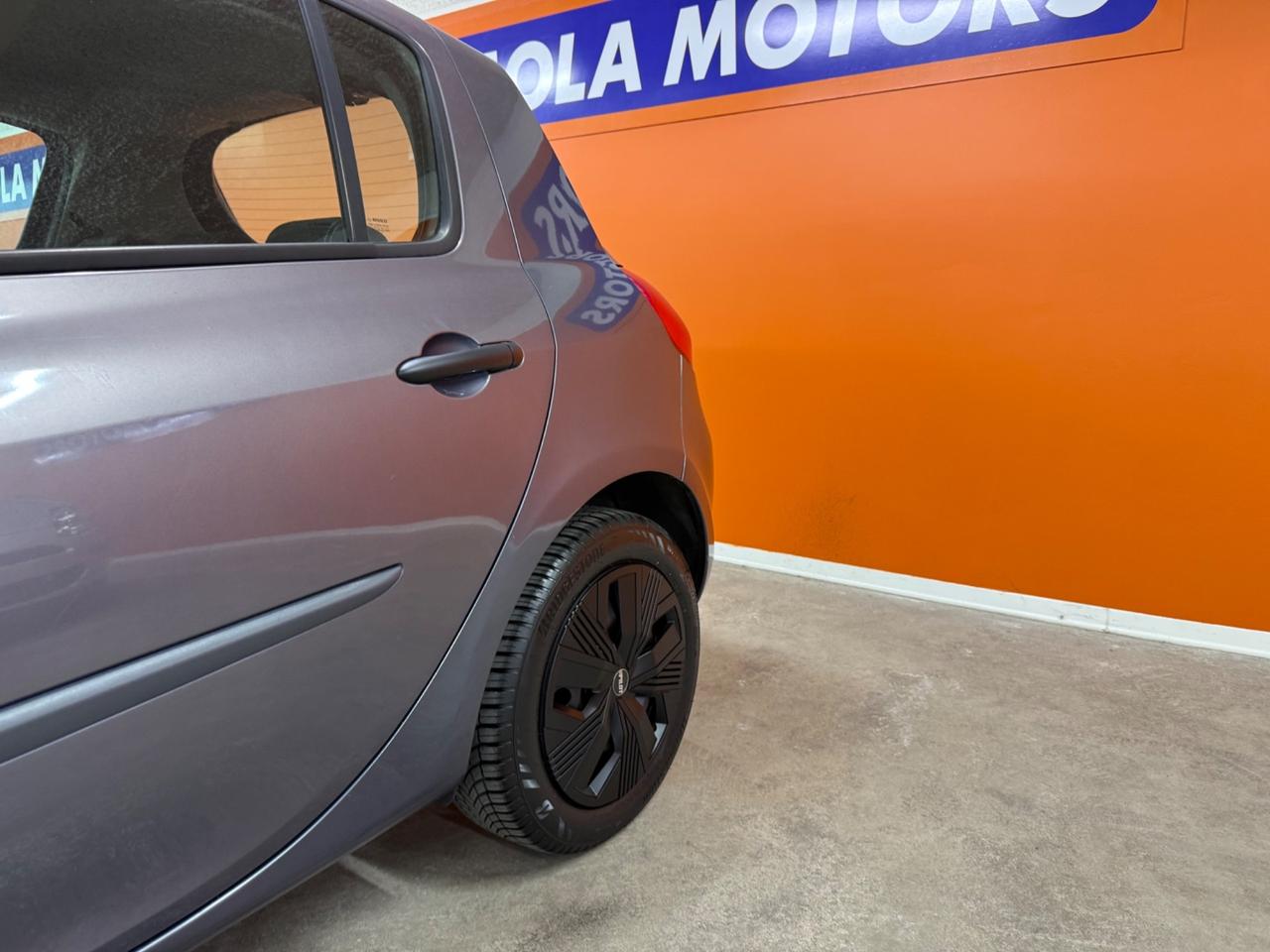 Renault Clio 1.2 16V 5 porte Dynamique