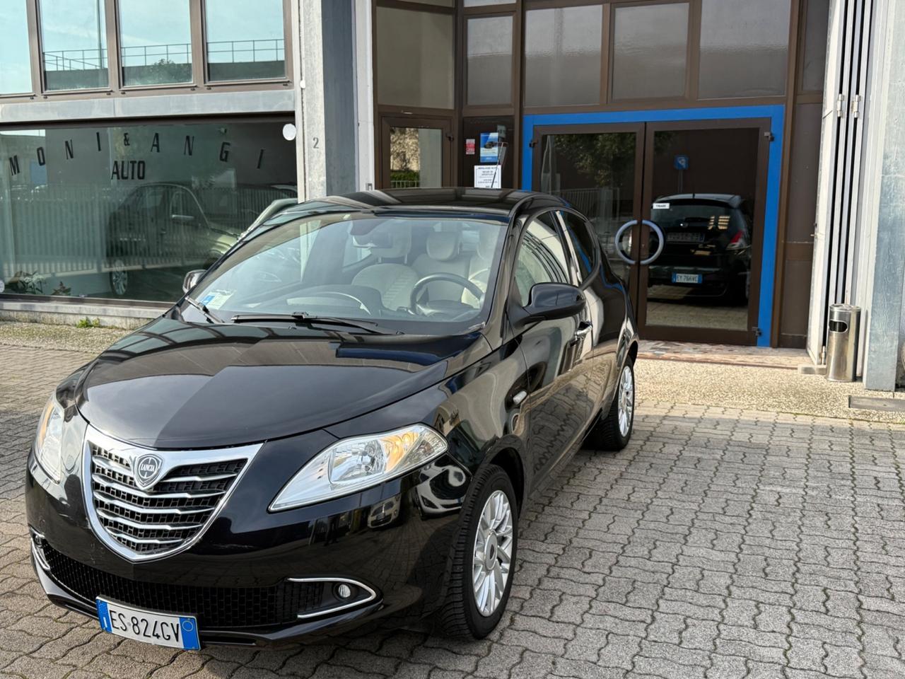 Lancia Ypsilon 1.2 69 CV 5 porte GPL Ecochic Gold